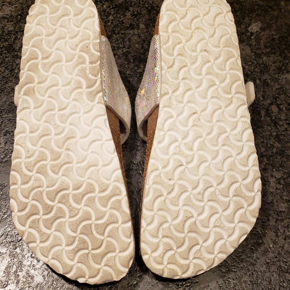 SOLD - Picture 4 of 4